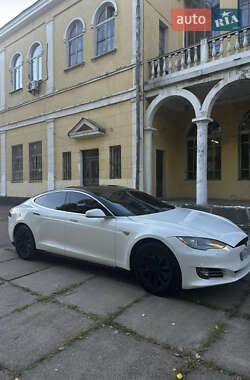 Ліфтбек Tesla Model S 2013 в Києві