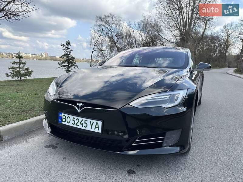 Tesla Model S 2017