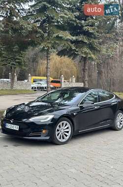 Лифтбек Tesla Model S 2017 в 