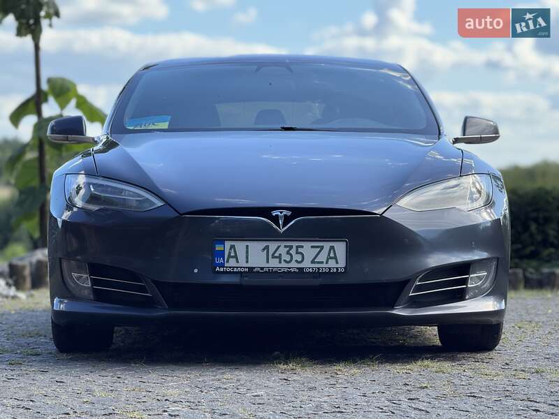 Лифтбек Tesla Model S 2017 в Обухове