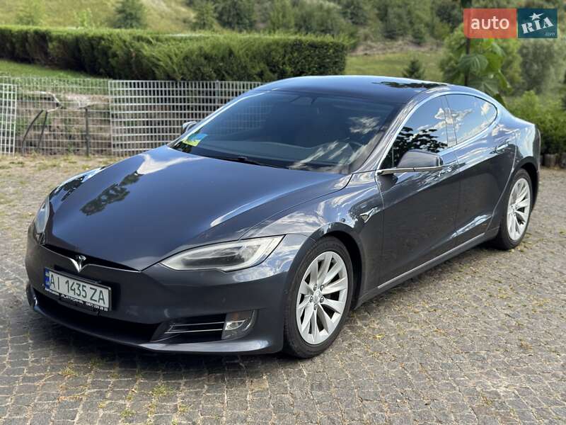 Лифтбек Tesla Model S 2017 в Обухове