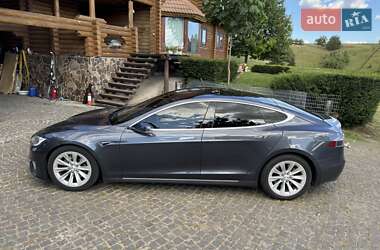 Лифтбек Tesla Model S 2017 в 