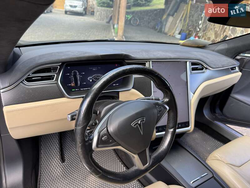 Лифтбек Tesla Model S 2017 в Обухове