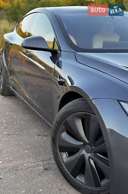 Лифтбек Tesla Model S 2022 в 