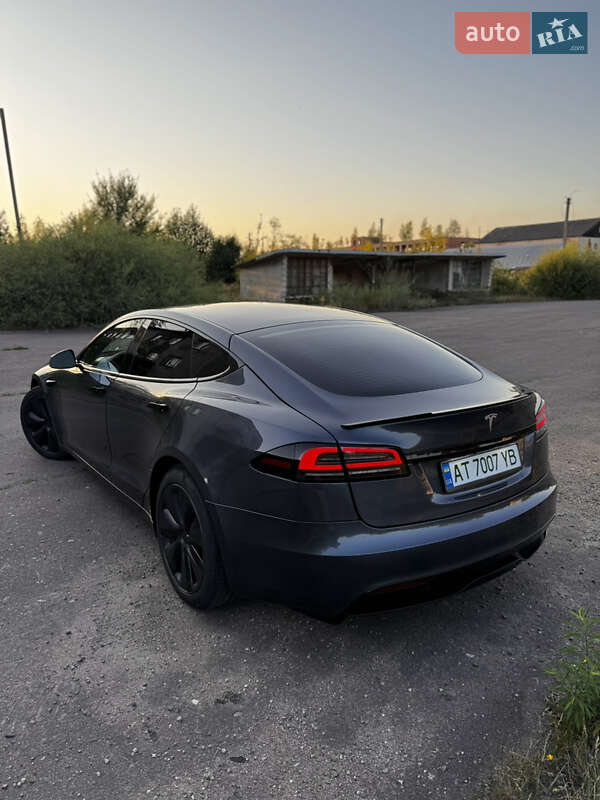 Ліфтбек Tesla Model S 2022 в Калуші