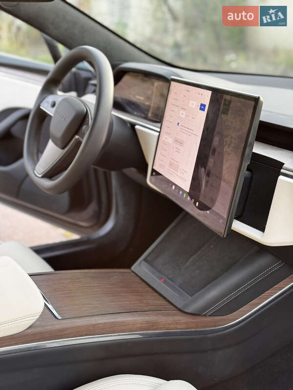 Ліфтбек Tesla Model S 2022 в Калуші