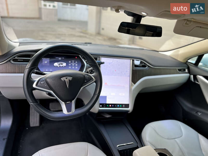 Лифтбек Tesla Model S 2013 в Киеве