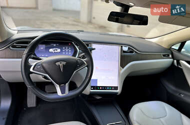 Лифтбек Tesla Model S 2013 в 