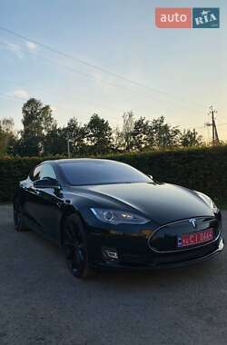 Лифтбек Tesla Model S 2013 в 