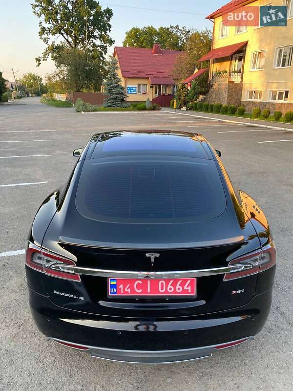 Лифтбек Tesla Model S 2013 в Ивано-Франковске