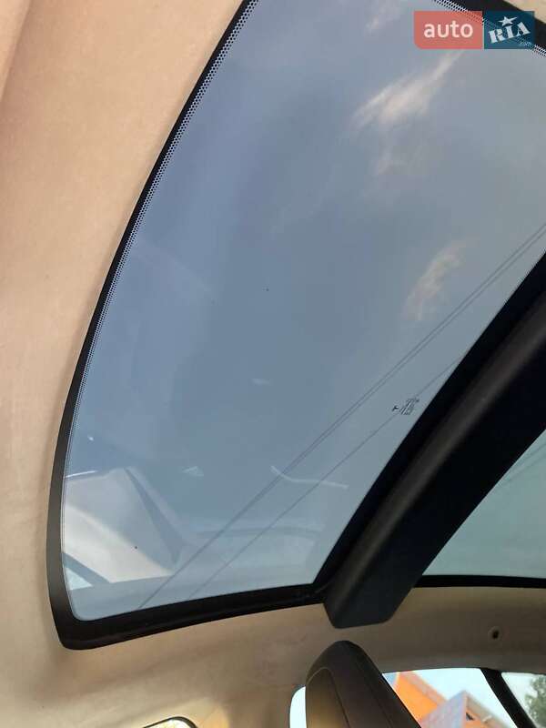 Лифтбек Tesla Model S 2013 в Ивано-Франковске