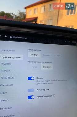 Лифтбек Tesla Model S 2013 в 