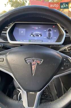 Лифтбек Tesla Model S 2013 в 