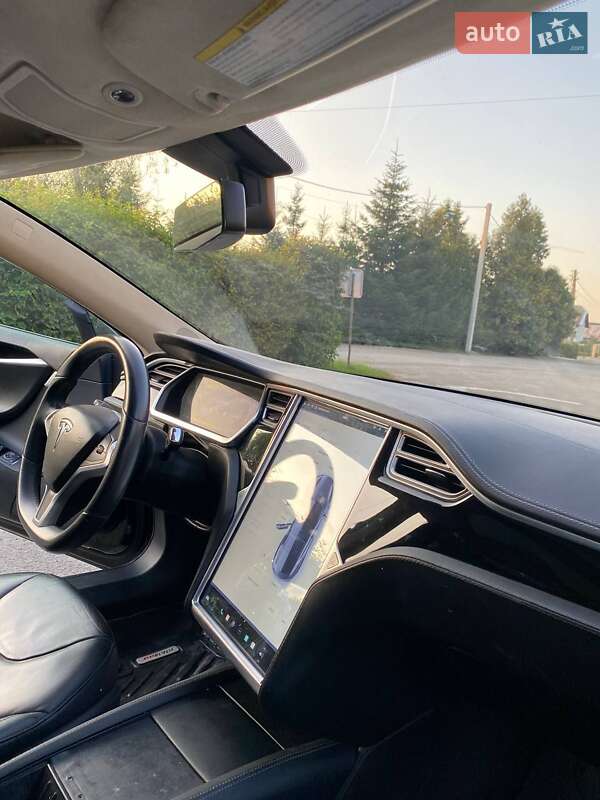 Лифтбек Tesla Model S 2013 в Ивано-Франковске