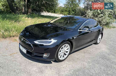 Лифтбек Tesla Model S 2013 в 