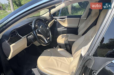 Лифтбек Tesla Model S 2013 в 