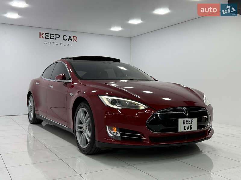 Ліфтбек Tesla Model S 2014 в Одесі