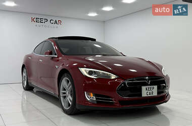 Лифтбек Tesla Model S 2014 в 