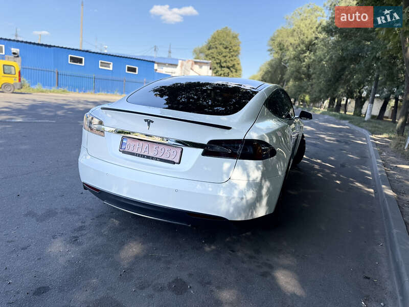 Лифтбек Tesla Model S 2013 в Днепре