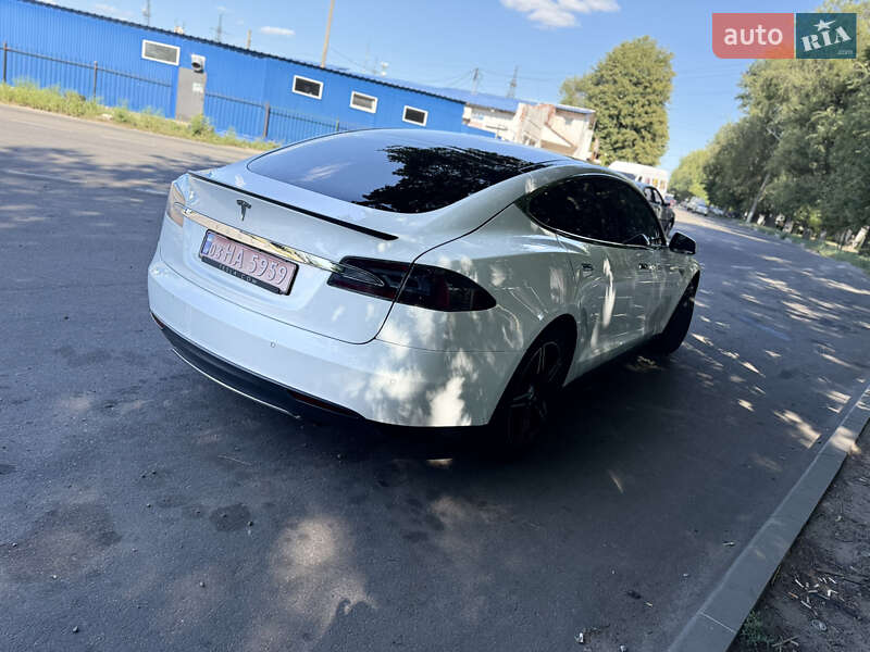 Лифтбек Tesla Model S 2013 в Днепре