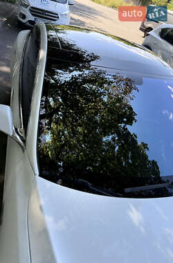 Лифтбек Tesla Model S 2013 в 
