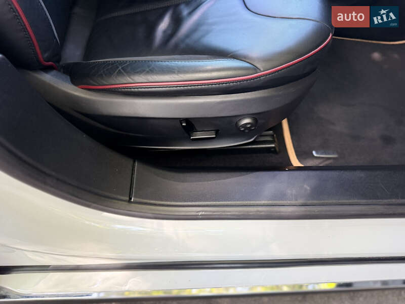 Лифтбек Tesla Model S 2013 в Днепре
