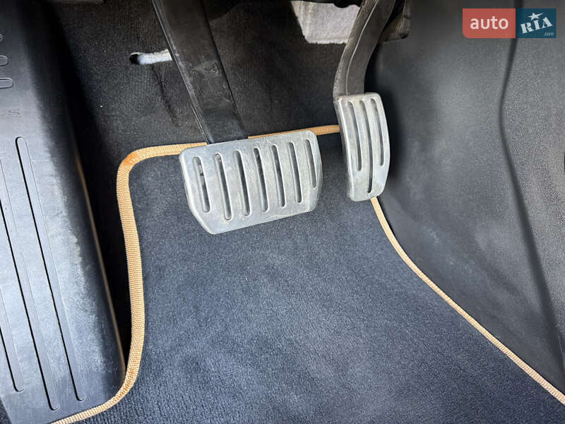 Лифтбек Tesla Model S 2013 в Днепре
