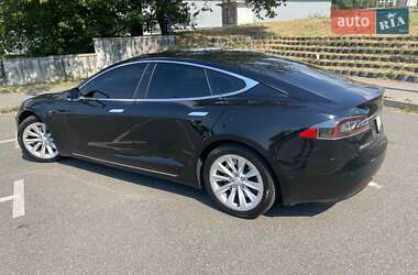 Лифтбек Tesla Model S 2016 в 
