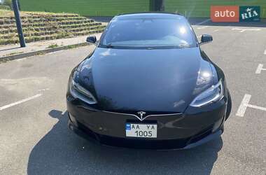 Лифтбек Tesla Model S 2016 в 