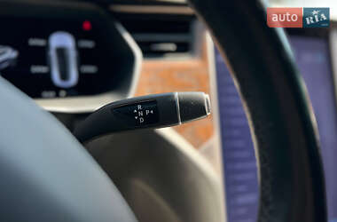 Лифтбек Tesla Model S 2019 в 