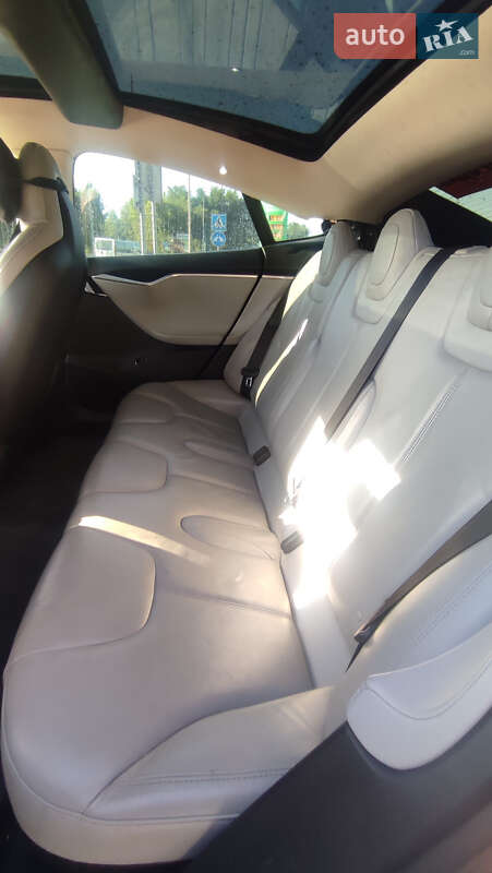 Лифтбек Tesla Model S 2013 в Житомире