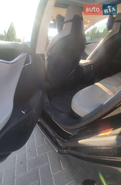 Лифтбек Tesla Model S 2013 в 