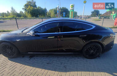 Лифтбек Tesla Model S 2013 в 