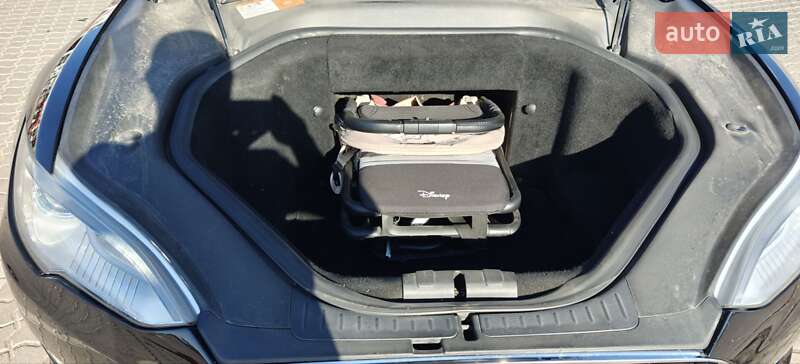Лифтбек Tesla Model S 2014 в Одессе