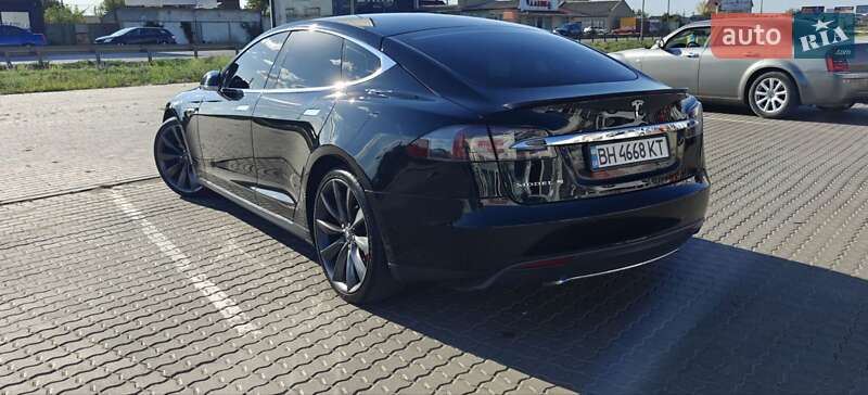 Лифтбек Tesla Model S 2014 в Одессе