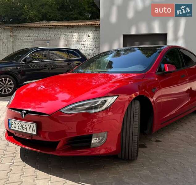 Лифтбек Tesla Model S 2020 в Тернополе