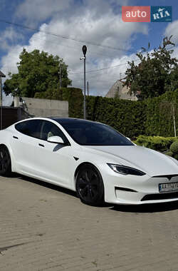Лифтбек Tesla Model S 2023 в Львове