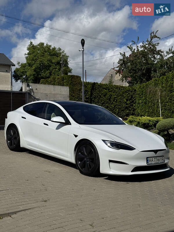 Tesla Model S 2023