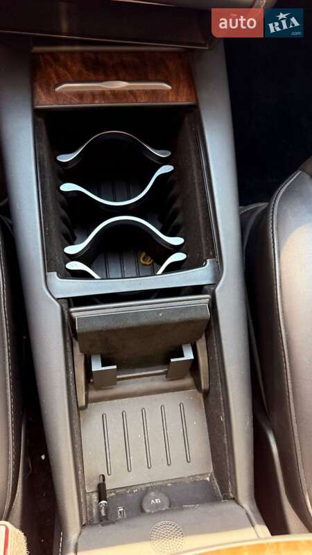 Лифтбек Tesla Model S 2020 в Тернополе