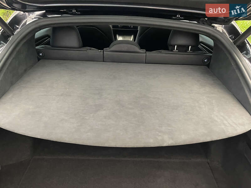 Лифтбек Tesla Model S 2023 в Черновцах
