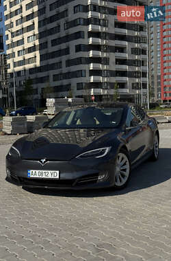 Лифтбек Tesla Model S 2016 в Ахтырке
