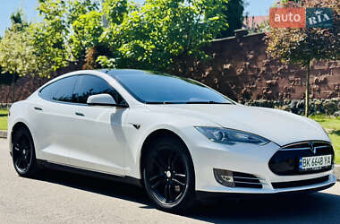 Ліфтбек Tesla Model S 2013 в Рівному
