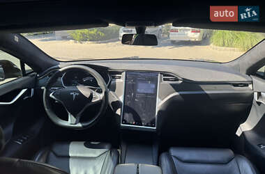 Лифтбек Tesla Model S 2017 в 
