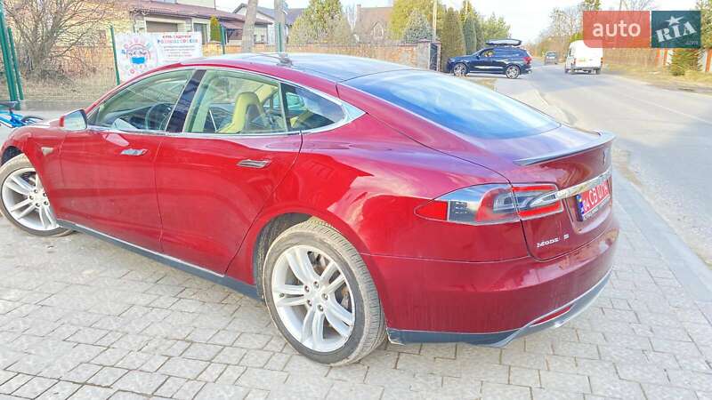 Лифтбек Tesla Model S 2012 в Львове