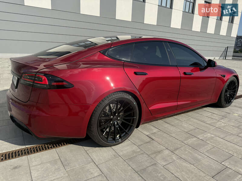 Лифтбек Tesla Model S 2023 в Днепре