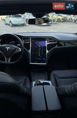 Лифтбек Tesla Model S 2016 в 