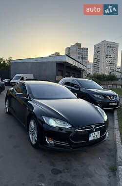 Ліфтбек Tesla Model S 2013 в Києві