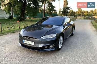 Лифтбек Tesla Model S 2015 в Киеве