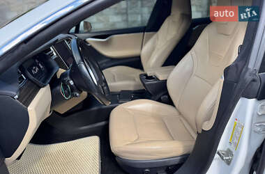 Лифтбек Tesla Model S 2016 в 