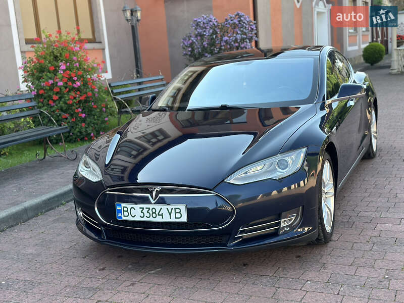 Лифтбек Tesla Model S 2013 в Стрые